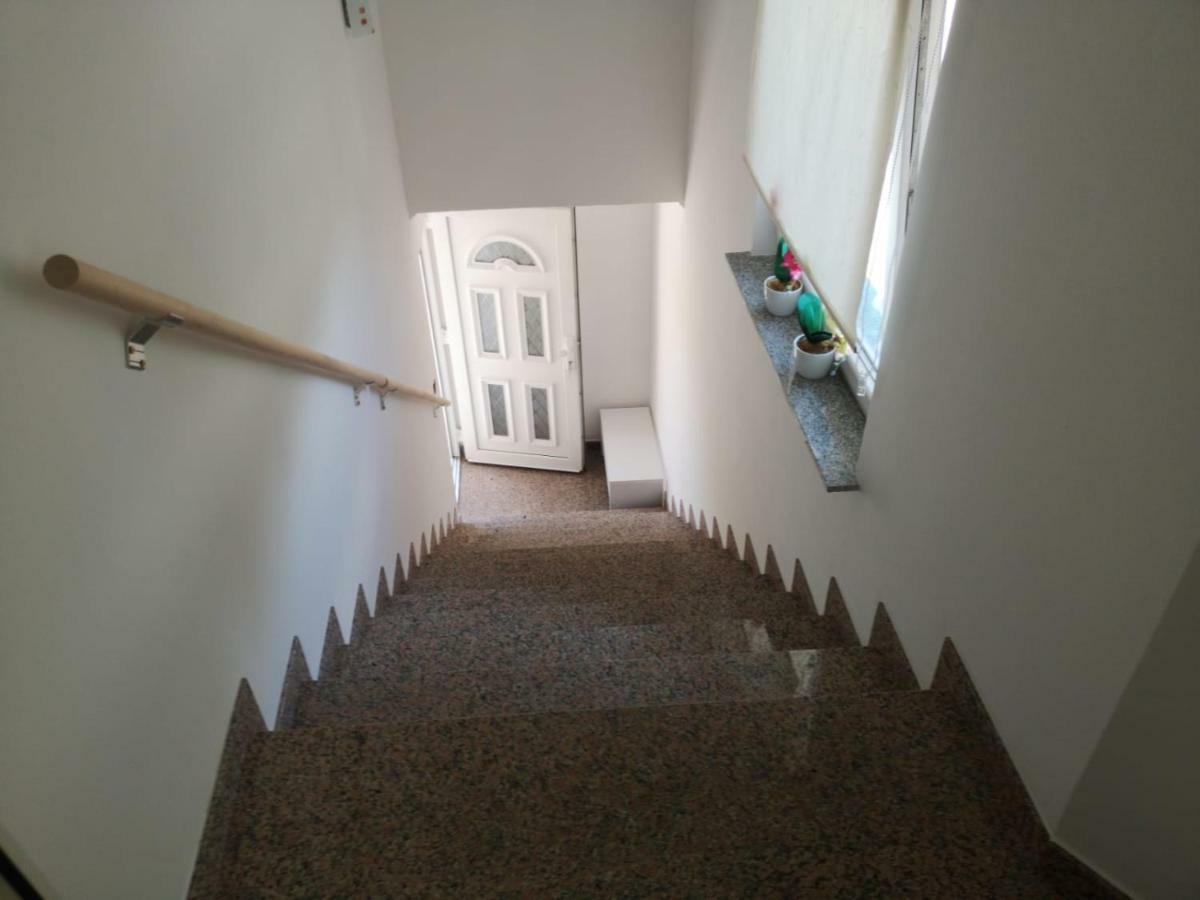 Odisey Apartment Postojna Ngoại thất bức ảnh